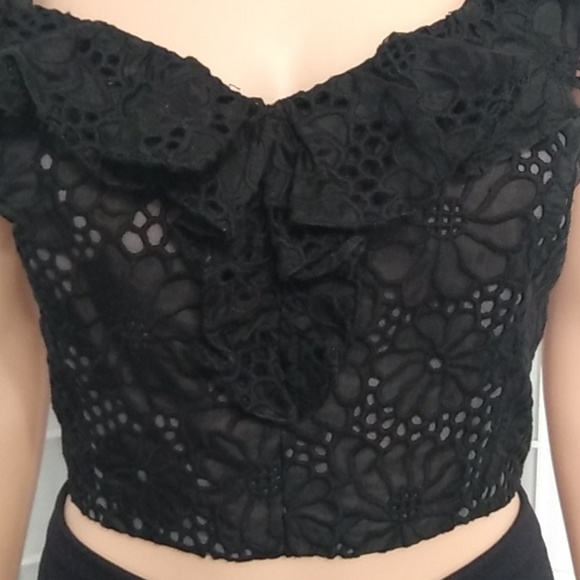 Rebecca Taylor Lace Off-Shoulder Crop Top – Black – 8 - Picture 3 of 15